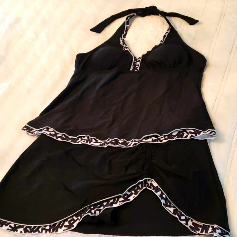 Black tankini